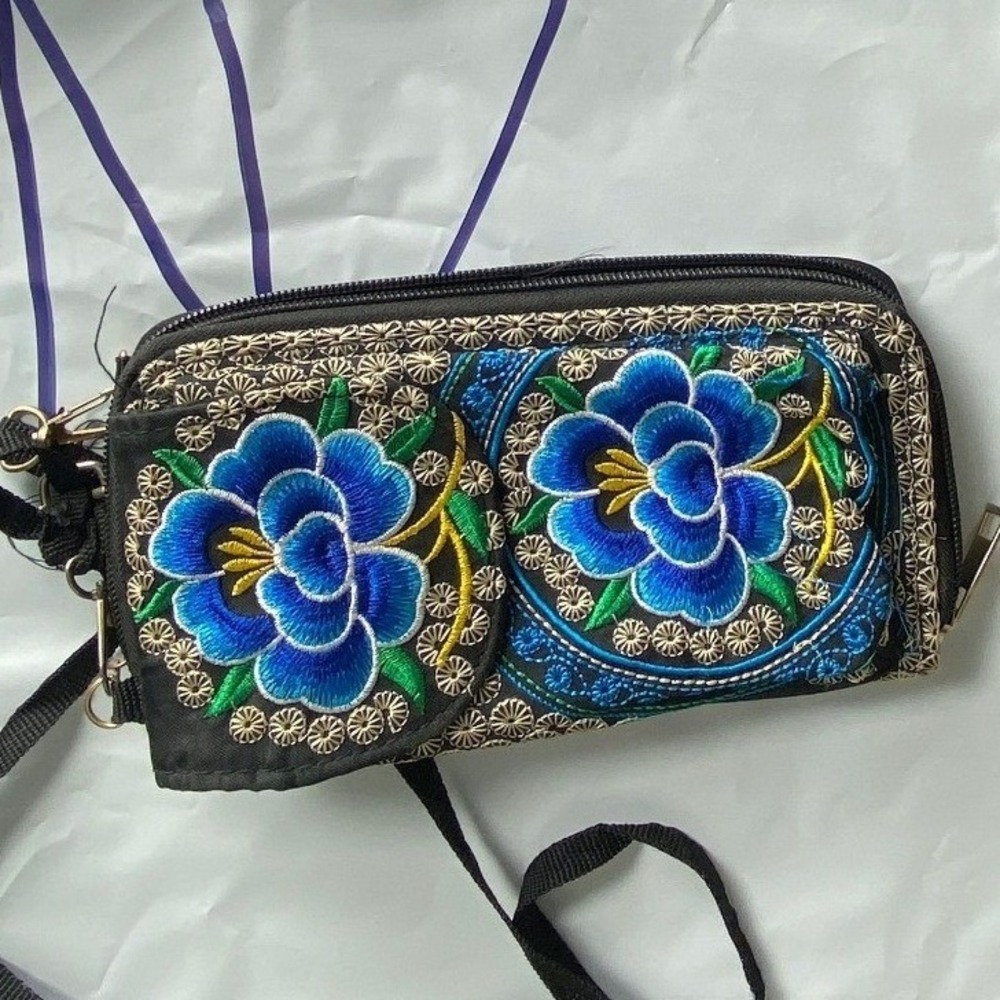 Embroidered Blue Floral‎ Wallet Clutch Black Fabric Wristlet Chain